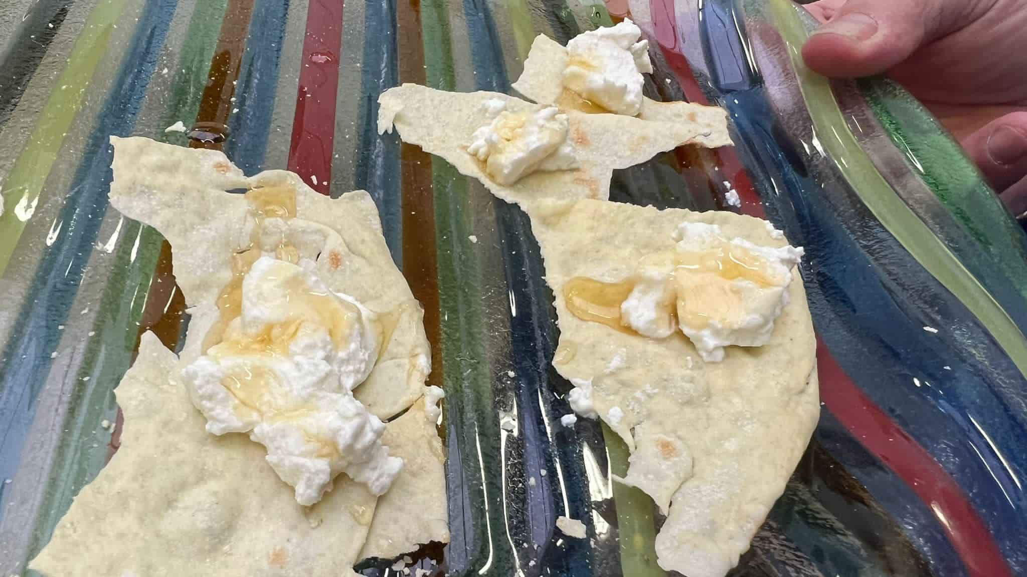 pane carasau ricotta miele honing sardo Experience sardijnse kok aan huis Italiaanse thuiskok