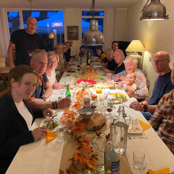 leuk familie uitje Italiaanse kookworkshop met diner van Sardo Experience thuiskok